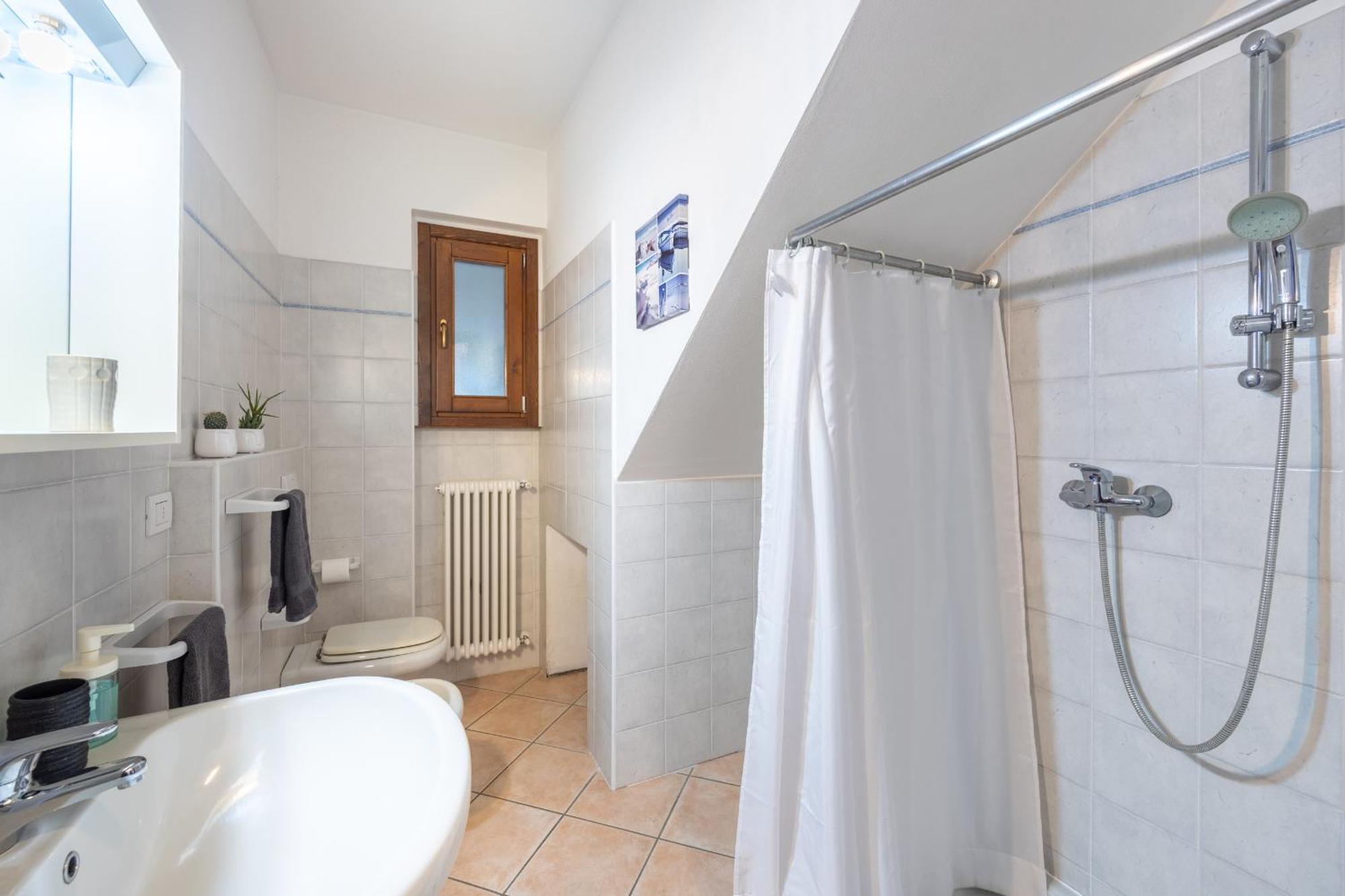 Lago Di Como - Luxury Panoramic Garden - Free Wifi Villa Gera Lario Bagian luar foto