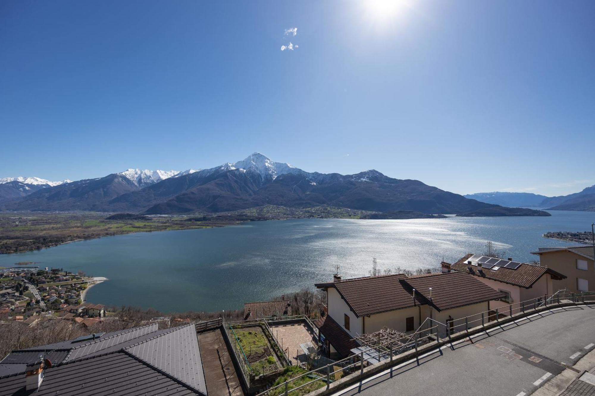 Lago Di Como - Luxury Panoramic Garden - Free Wifi Villa Gera Lario Bagian luar foto
